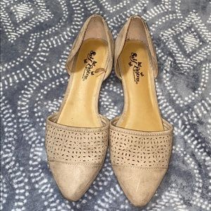 Pointed Toe Flats